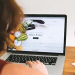 Los consumidores españoles adelantan sus compras navideñas, pero el gasto se modera